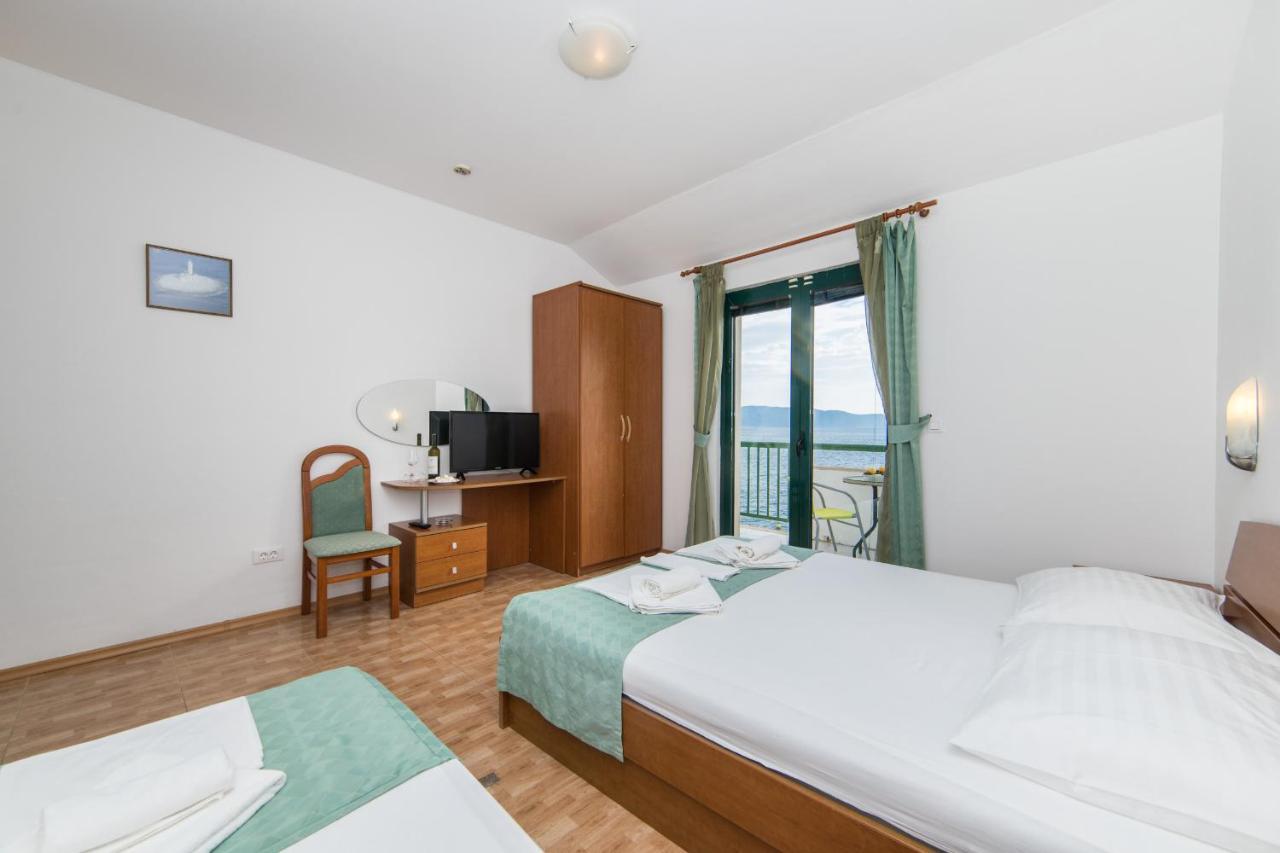 Hotel Riva Brist Εξωτερικό φωτογραφία